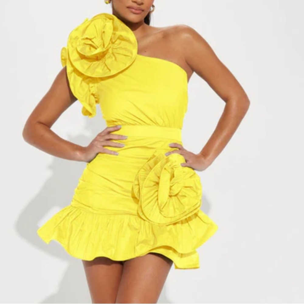Fashion Nova Bright Yellow One-Shoulder Dress size xs